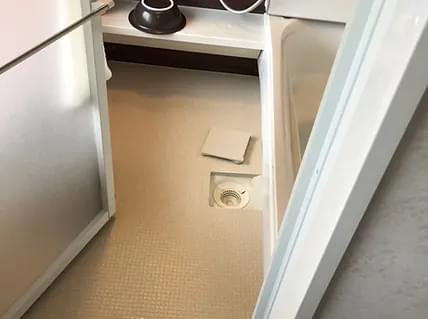 I様邸ユニットバス床交換