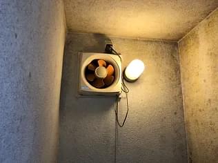 様邸兼事務所水回り、玄関ドア改修工事(ユニットバス、洗面化粧台、玄関ドア)