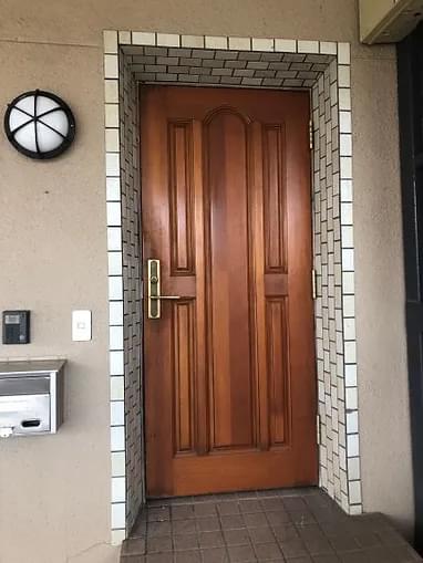 M様邸兼事務所水回り、玄関ドア改修工事