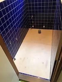 O様邸(トイレ入替、ベランダ防水塗装、床フロアー材貼り)
